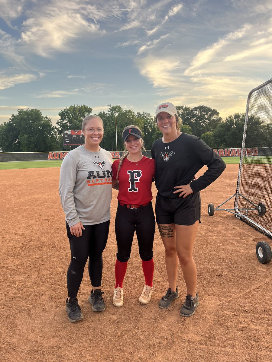 Thank you <a href="/sbcoach_scottie/">Scottie Wilkes</a> and <a href="/AUMWarhawksSB/">🥎AUM Softball</a> for putting on a great camp yesterday! I learned a lot and I hope to be back soon!! @FC_Dan_LaR <a href="/larousa6/">Kevin LaRousa</a>