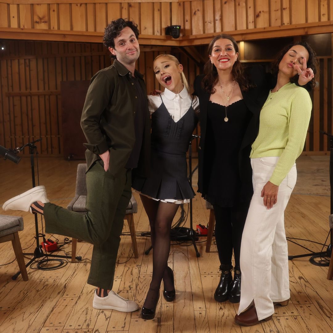 ArianaToday's tweet photo. “we had ariana grande on podcrushed and my, oh my, you are in for a treat. you’ll get to see how funny, effervescent and generous she is in the interview. but I also need you to know that she is one of the warmest & friendliest people I’ve ever met. just right off the bat, nothing but the best energy, it was striking. wow wow wow it was such a pleasure 😭 thank you, ariana” 
–sophie ansari of @podcrushed via instagram