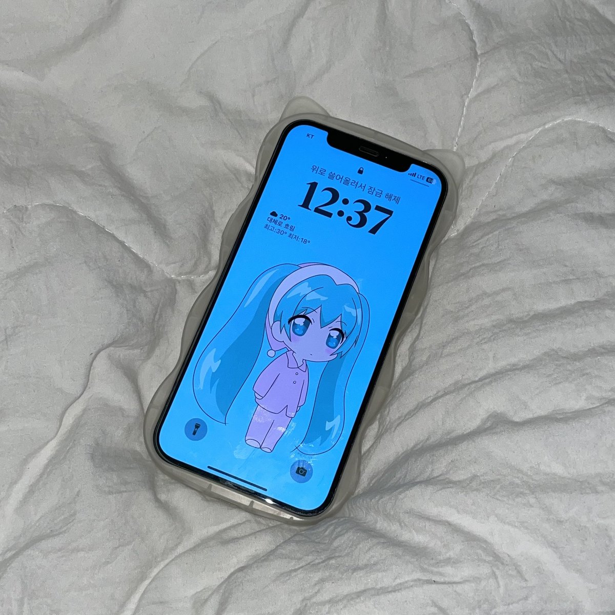 sin0sc_ar's tweet photo. Sleepy Miku x Puchiko Wallpaper🫧 

#初音ミク　#ぷちこ　#デジキャラット https://t.co/MA68oflqlG