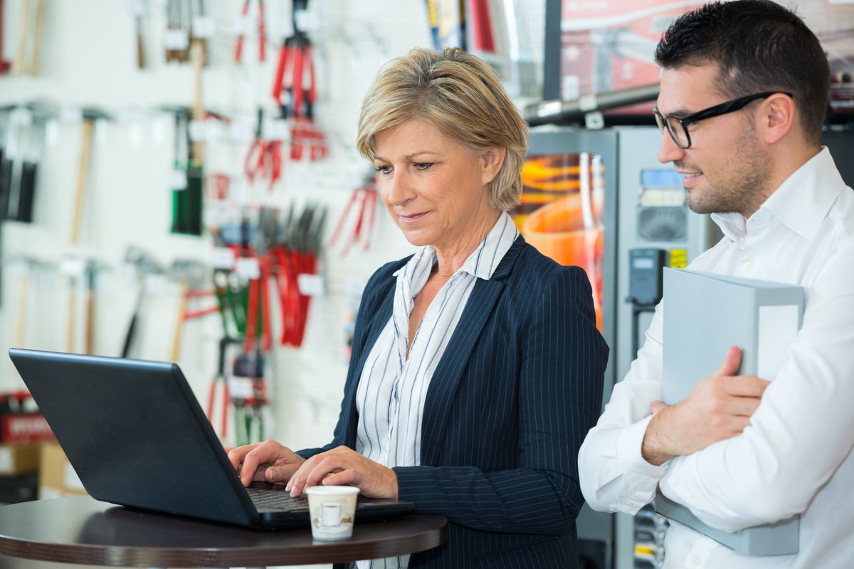 Outside sales calls cost $305 on average. Inside sales calls cost $50. That’s just one reason to transform your sales approach. Learn more on our blog: ow.ly/YQ1H50RxiwI