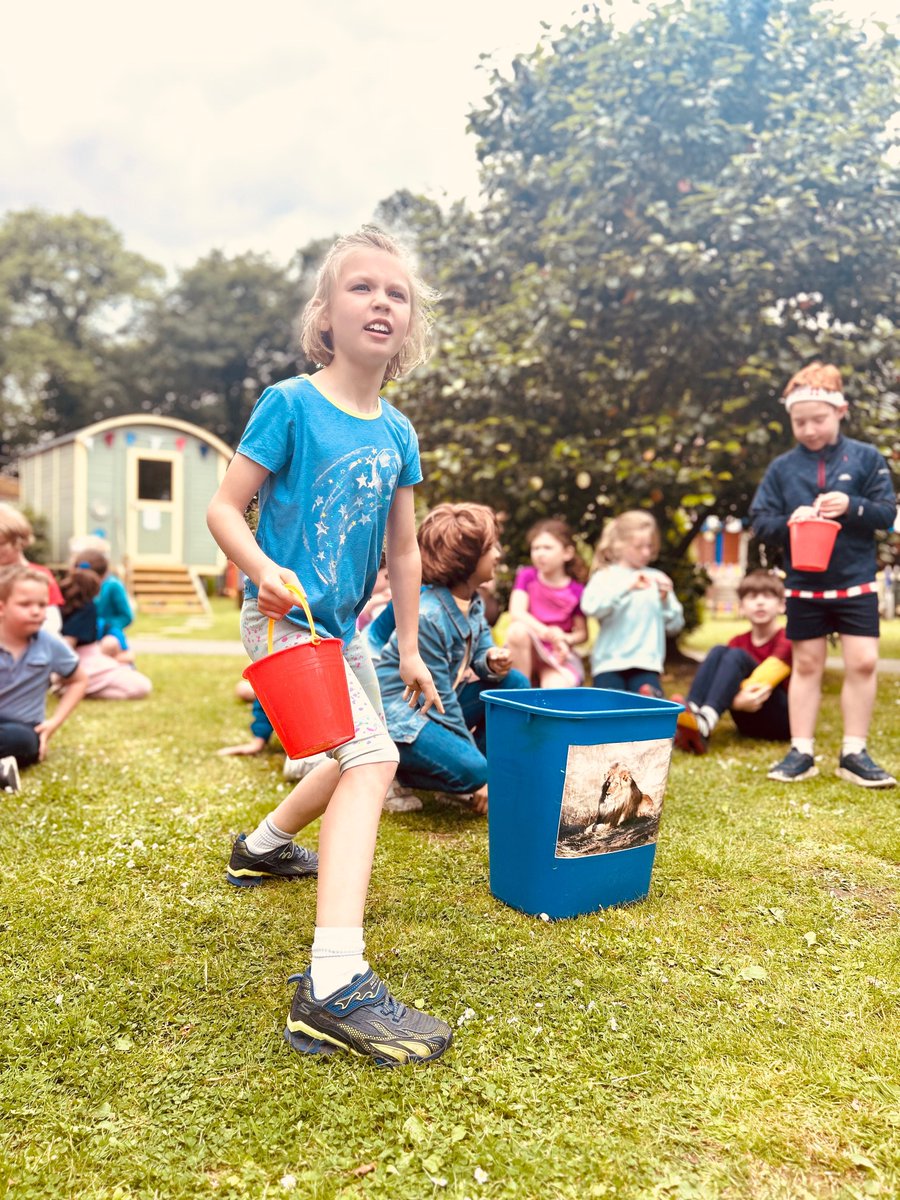 longacreschool's tweet image. Form III enjoyed their ‘Cliffhanger’ day based on the book Cliffhanger they have been reading,  this was their version of the crazy bucket race in the book 📕#reading #learningthroughfun #LongacreSchool #SurreyPrepSchool #PrepSchool #PrePrepSchool #LongacreLife #PrepSchoolLife