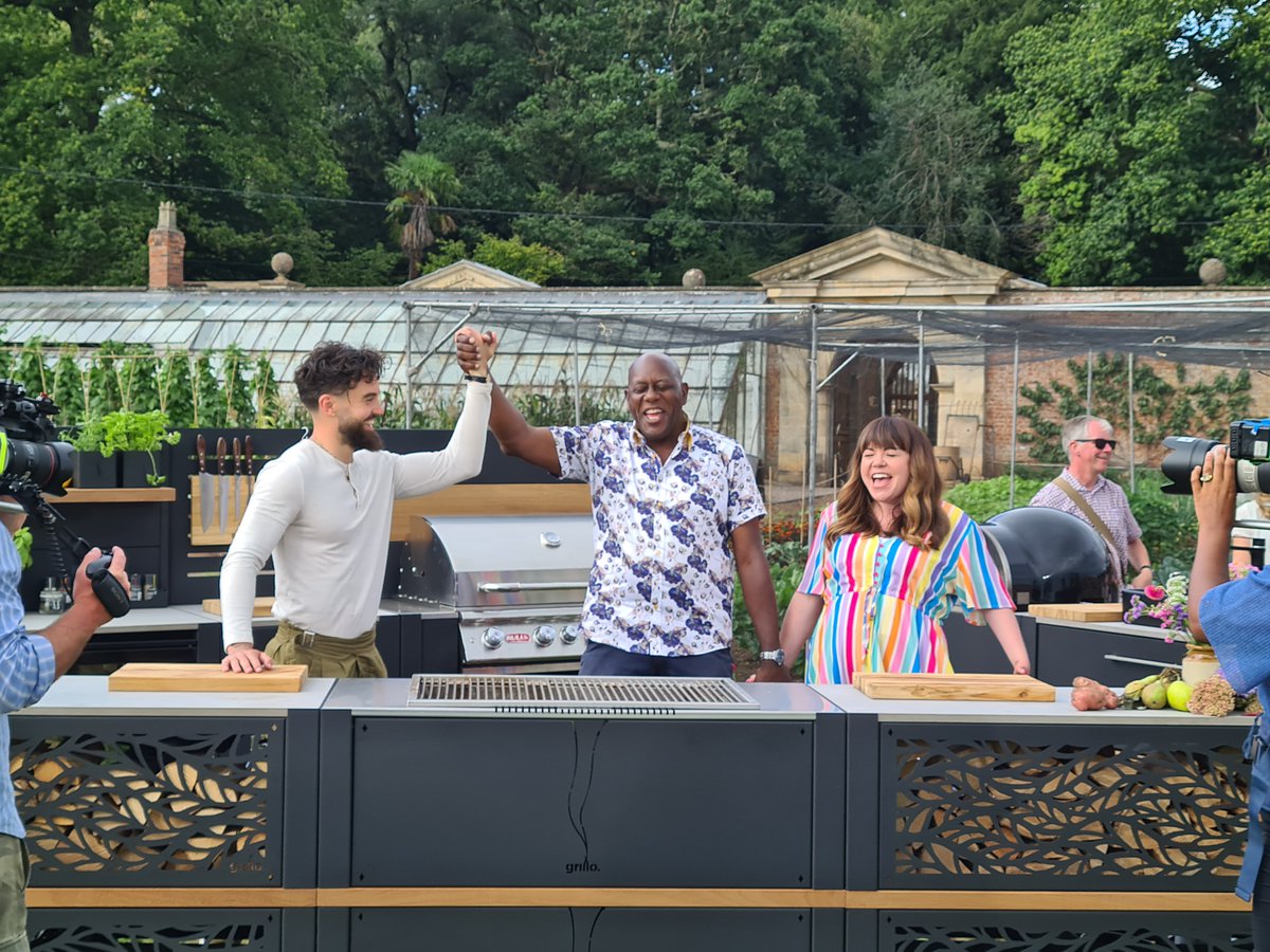 Did you see Ainsley's National Trust Cook Off at the weekend? 🍴

Ainsley's fresh potato and chive scones looked amazing! Grillo are loving all the outdoor cooking being championed on ITV at the moment ☀️🥕

#grillo #outdoorkitchen #CookingShow #CelebrityChef