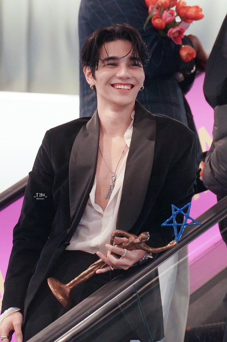 TZM_TooZoneMaew's tweet photo. #9entertainAwards2024xJEFF

ยิ้มหวานน 🪐✨️

꒰ #JeffSatur #saturdayss  ꒱ https://t.co/ne7Cw3wkI5