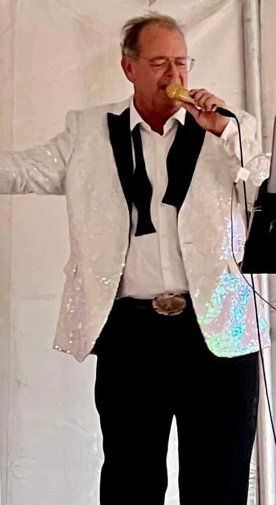 TheRevy's tweet photo. @GarrySings is at the @WilsonLeonFestival this Saturday 6/15 3-6:30pm
Young Street Wilson, NY https://t.co/gA5vH3GtKi