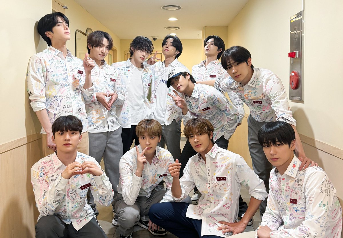 kaia kinda ia- tweet media