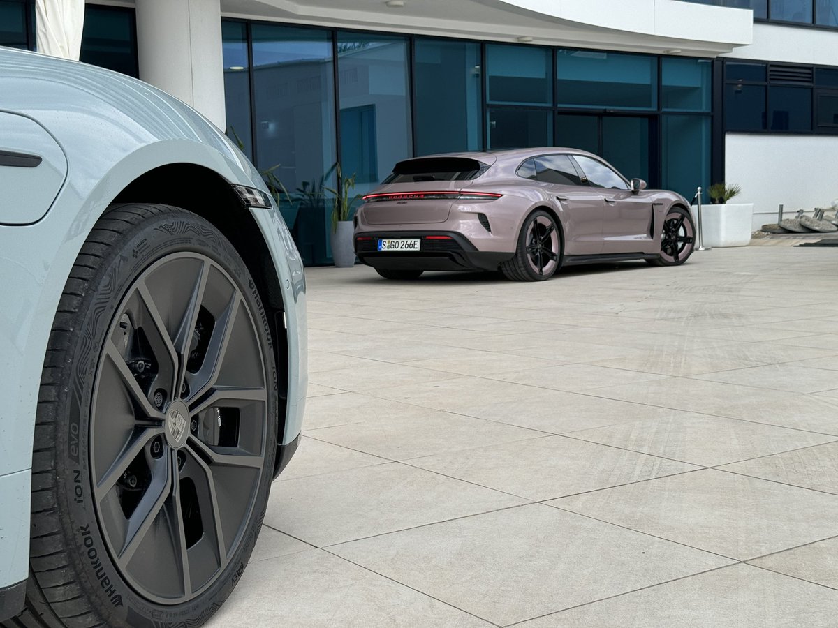 blogcarspassion's tweet photo. Un break de 884 ch qui a du style pour 0€ de Malus 

Nouveau Porsche Taycan Turbo Sport Turismo à l’essai 🚀

Un engin ⚡️de 940 NM de couple 
Accélération 0-100 km/h en 2,7s
Vmax : 260 km/h
Autonomie :  603 km

Son prix : à partir de 180 500€ 

#porsche #famille https://t.co/w5HFLJMG1Q