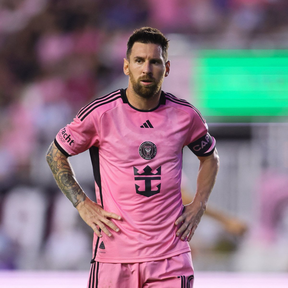 demarkesports's tweet photo. Lionel Messi: "Futbolu bırakmaya hazır değilim çünkü hayatım boyunca bunu yaptım. Antrenmanlardan ve maçlardan keyif alıyorum. Her şeyin biteceği dair bir korku her zaman var. Inter Miami, sanırım benim son kulübüm olacak." (ESPN) https://t.co/NGiXGPNFQc