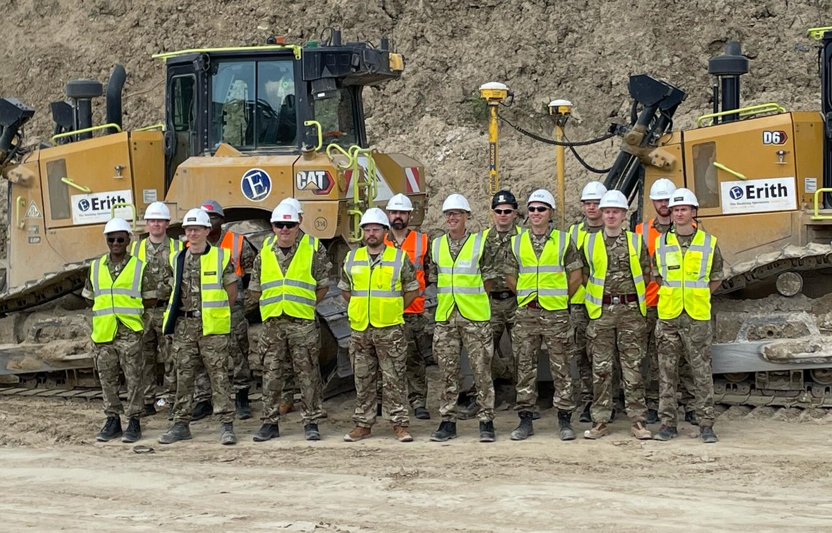 Delighted, with #Erith, to host the Royal Engineers Army Reserves, made up of construction professionals, who were keen to learn how we have redeveloped the former quarry at #whitecliffe.