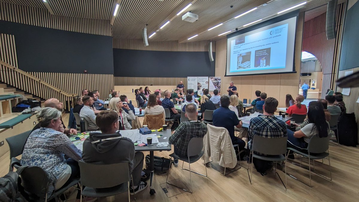 Rich: Gwych cael clywed gan gynrychiolwyr yn nigwyddiad #DechrauRhywbethDa <a href="/cdps_cymru/">Centre for Digital Public Services</a> am sut gallwn ni wneud yn siŵr bod pobl hŷn sydd ddim ar-lein yn gallu cael gafael ar wybodaeth a gwasanaethau angenrheidiol.