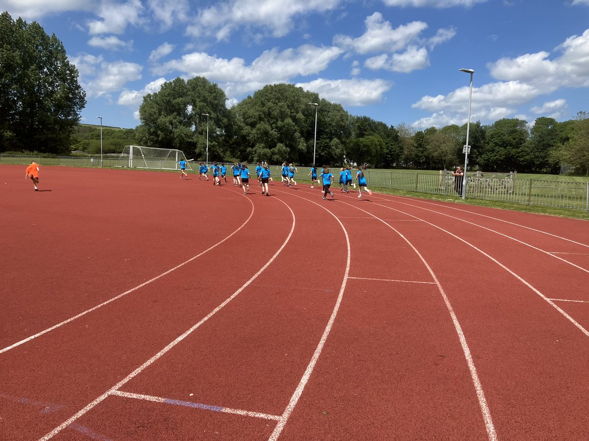 LjdCoaching's tweet photo. A great day running the @AspireAcademies Games with @py2012stbreock 462 children all having a great day in the sun competing in countries in various athletic events. #whenweplaylifegetsbetter #makefriends #playsport #havefun https://t.co/l3gAZhUsXy