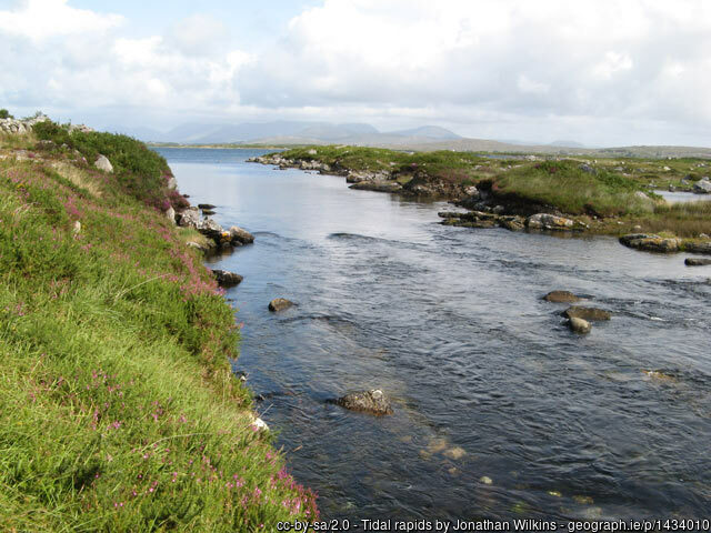 🎶..Níl aon trácht ar Loch an Aibhnín, ar an gCrompán ná ar an Aill. 🎶

Loch an Aibhnín i mBéal an Daingin Co. na Gaillimhe.
'Aibhnín' = Abhainn bheag 
logainm.ie/ga/1398568

Sléibhte Mhám Toirc sa gcúlra.
'Mám' = a mountain pass
'Torc' = a wild boar
logainm.ie/en/1166703