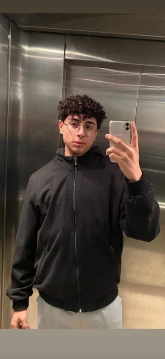 Sanık avukatları bugün,katilleri serbest bırakın diyor,diğer Deprem suçluları dışarıda burada canlar gitmiş umurlaŕında değil binler ölmüş
Dahada ölsün diyor, bunu beyninize sokun isiasta bile isteye cinayet işlendi hepsi katildir ödeyeceksiniz
Özgür'üm 🤍💫
#isiasortakdavamız