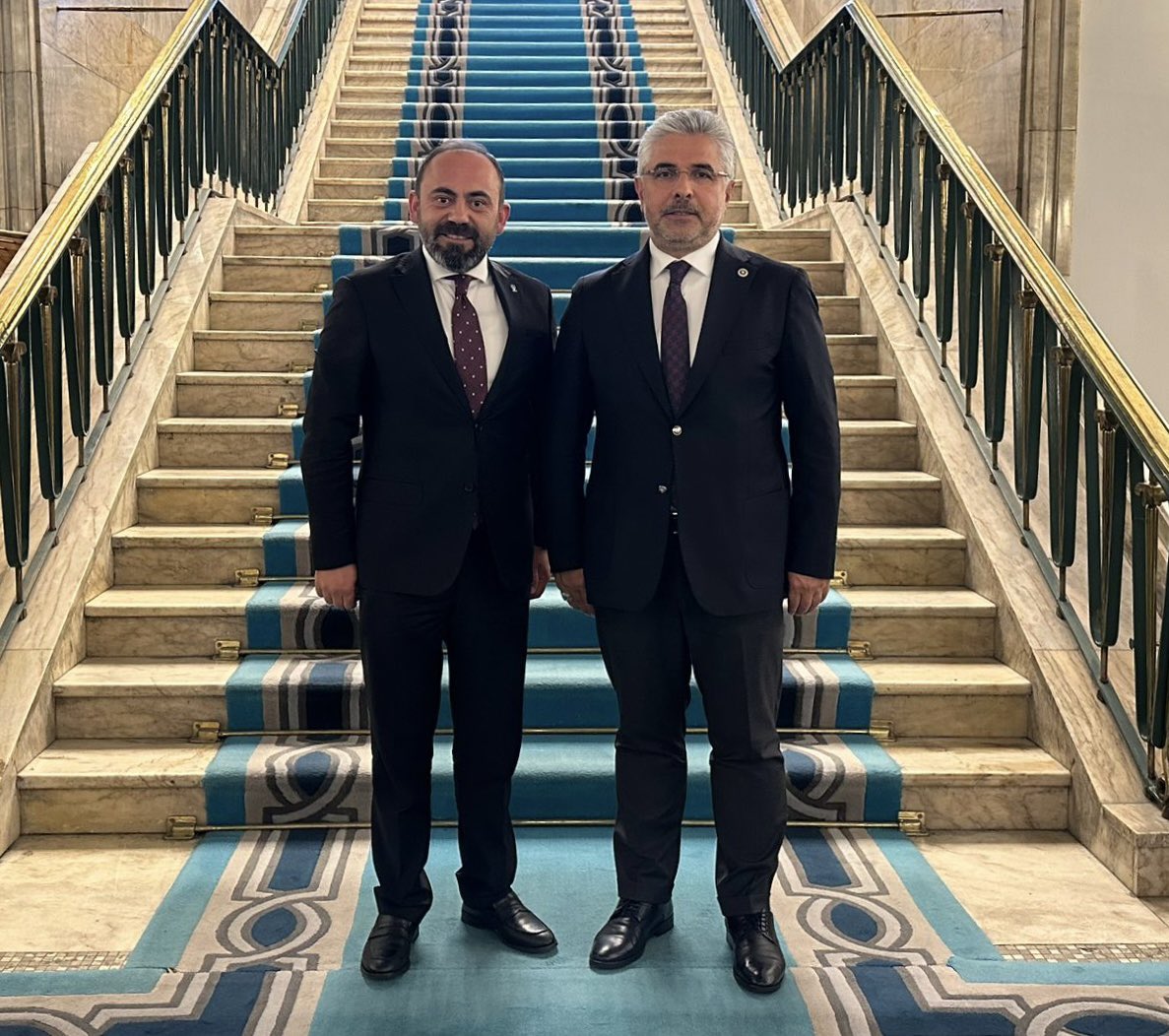 AvukatErsanAksu's tweet photo. 📍#TBMM

Gazi Meclisimizde, Kavak İlçe Başkanımız Sn. Onur Bakır ile bir araya geldik.

Ziyareti nedeniyle kendisine teşekkür ediyorum.

#Samsun
@onurbkr55 https://t.co/Ul4tEWWUkh