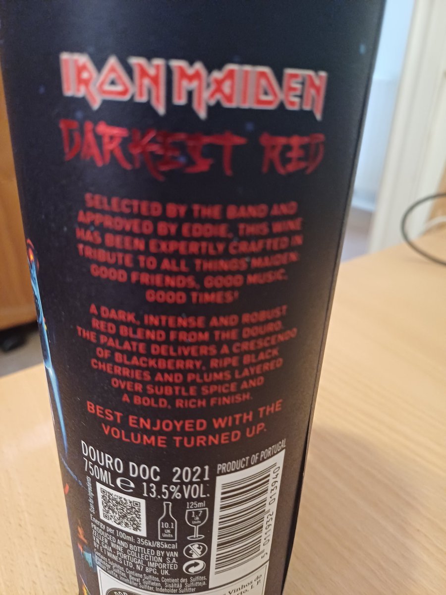 M1Daw's tweet photo. Fabulous artwork on this label. I'm looking forward to trying at the weekend. https://t.co/EUY8Pp0Jan