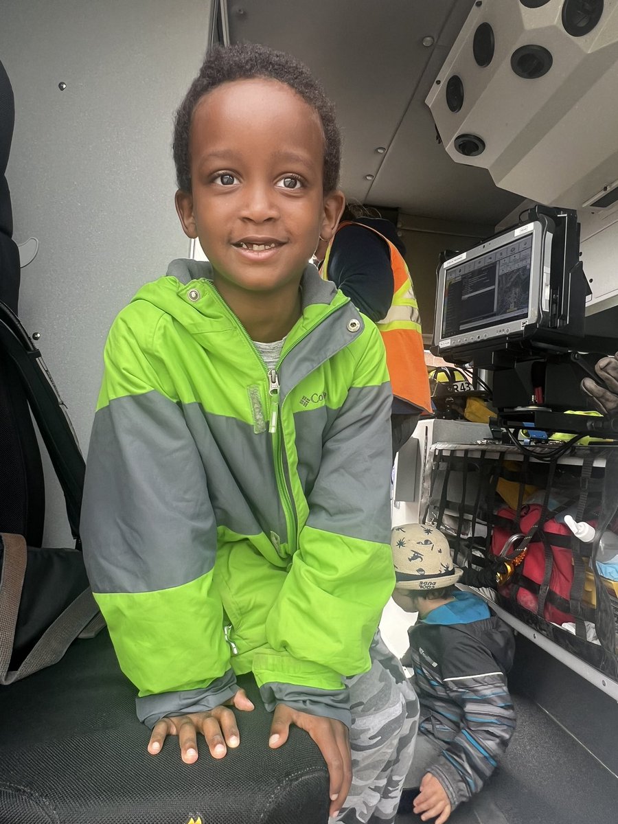 Erin Gray tweet media