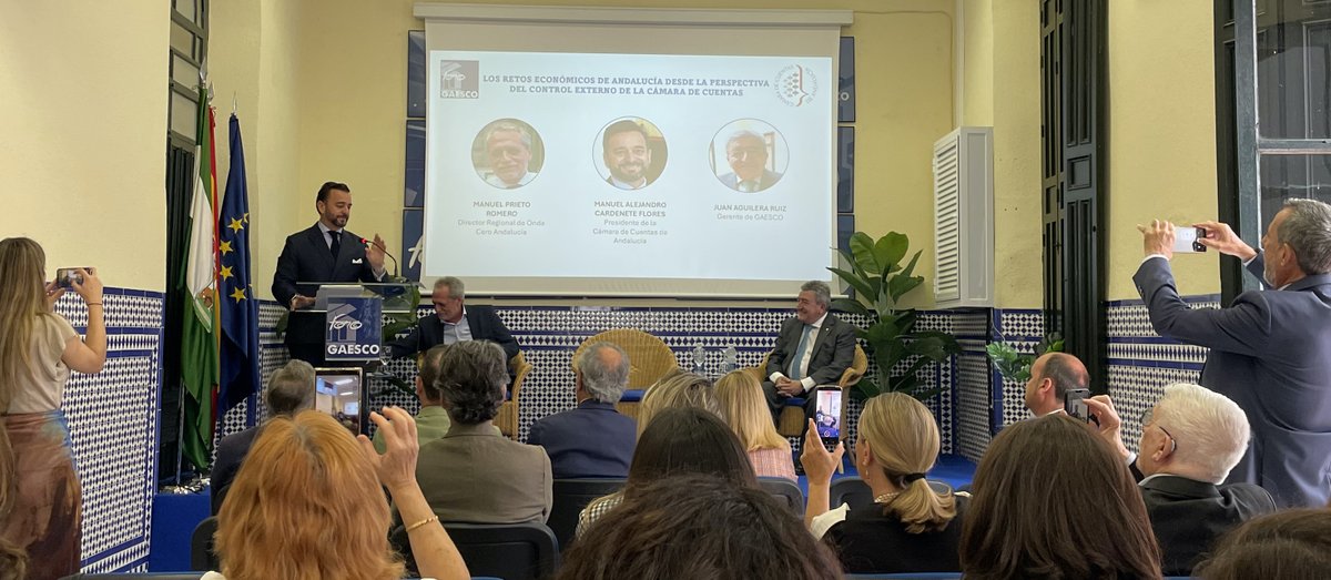 javierburrero's tweet photo. Enhorabuena al presidente de la Cámara de Cuentas (@CamaraCuentas) Manuel Alejandro Cardenete (@macarflo) por la interesante ponencia pronunciada en el Foro GAESCO Sevilla (@GAESCOSEVILLA). #CámaradeCuentas #Gaesco #ForoGaesco #Actualidad #Sevilla #Dircom https://t.co/e8lzt6vKE4