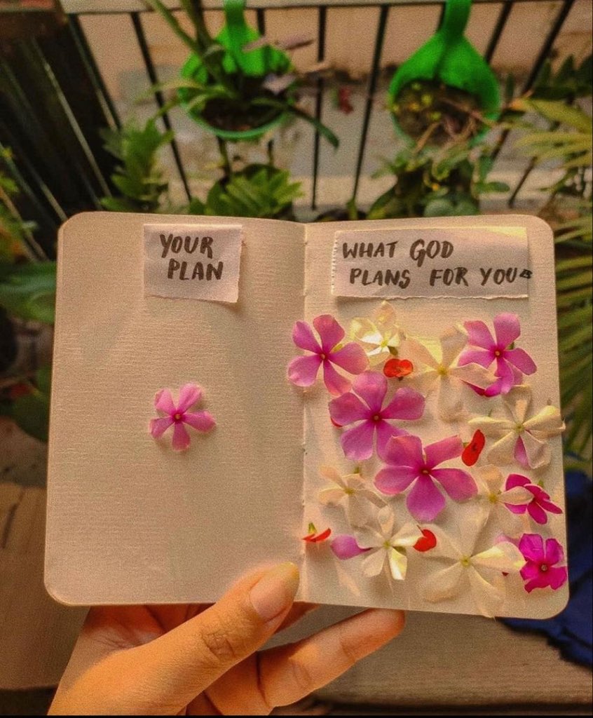 whatever the result is, tetap percaya Tuhan, ya? entah keinginan Tuhan sejalan dengan yang kalian inginkan atau enggak, percaya pada-Nya, itu pasti yang terbaik. dari sini aku doakan, semoga apa yang kalian inginkan sejalan dengan apa yang akan Tuhan berikan untuk kalian🤍