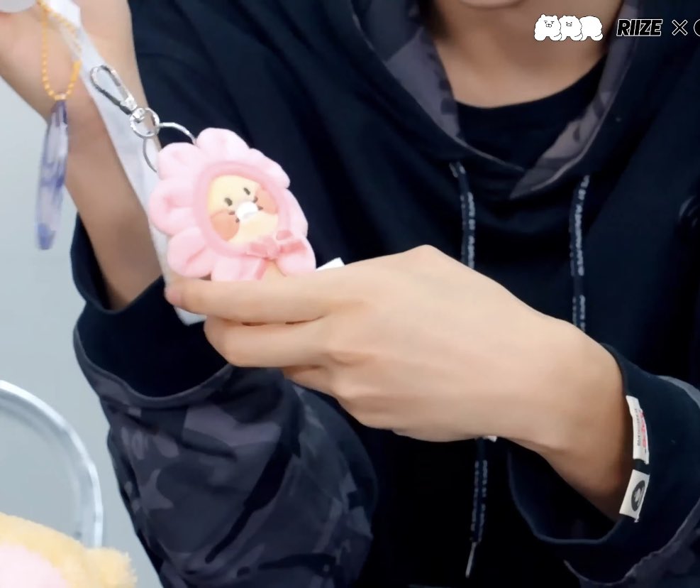 be_myfav's tweet image. พวงกุญแจ Kakaofriends #RYAN  #APEACH #CHOOSIK 🌼💕 flower bloom แบบ #อึนซอก #EUNSEOK #RIIZE #라이즈

💥 1 ตัว ~ 550฿ ส่ง30฿

✈️ ส่งแอร์ // ไม่พร้อมส่ง

#พรีออเดอร์เกาหลี #ตลาดนัดน้องข้าว
#ตลาดนัดriize #RISEandREALIZE