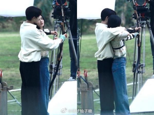 AnnabellaTarot's tweet photo. I’m not sure if I’ll stand this close to someone who’s not my significant others… 🤭

 #lovemelovemyvoice #tanjianci #zhouye #檀健次 #周也 #很想很想你 #天方也檀 #chauda #dankienthu https://t.co/oHWf78ZlIp
