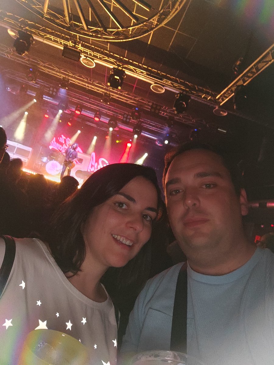 9Carrillo's tweet photo. "La cabecita loca
El corazón despierto"
😝🤟🏻💗 https://t.co/cAuoSIryLF