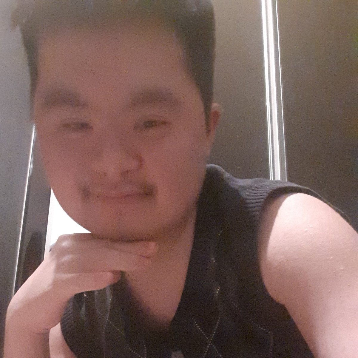 randy_ifyan's tweet photo. #FotoProfilBaru https://t.co/bnZnhyG8u9