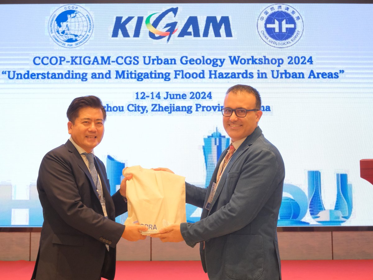 Ispra al Workshop #Geologia Urbana 2024 ad Hangzhou, in Cina, dedicato alle #alluvioni. Presentati i progressi di Urban Geo-Climate Footprint - UGF, lo strumento che classifica le città dal punto di vista geologico e climatico realizzato in collaborazione con <a href="/EuroGeoSurveys/">EuroGeoSurveys</a> .