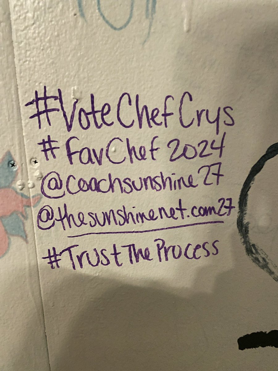 coachsunshine27's tweet image. Good Day Everyone ! Few things:
• I’m still in the running for #FavChef2024 soo please continue to vote &amp;amp; share. Its always appreciated 👩🏾‍🍳🫶🏾 favchef.com/2024/crysten-w…
• Power Hour outside workouts are back ! Starting up this Thursday evening &amp;amp; Saturday morning. Join me !
