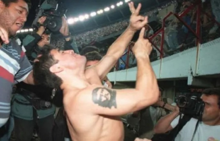 Tuit en homenaje al Diego retirándose del fútbol profesional ganándole un clásico a River en el Monumental