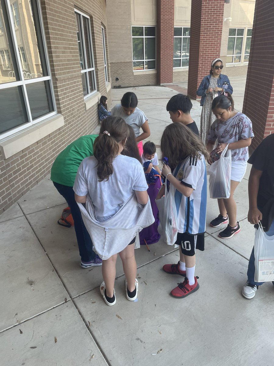 Castleberry ISD Libraries tweet media