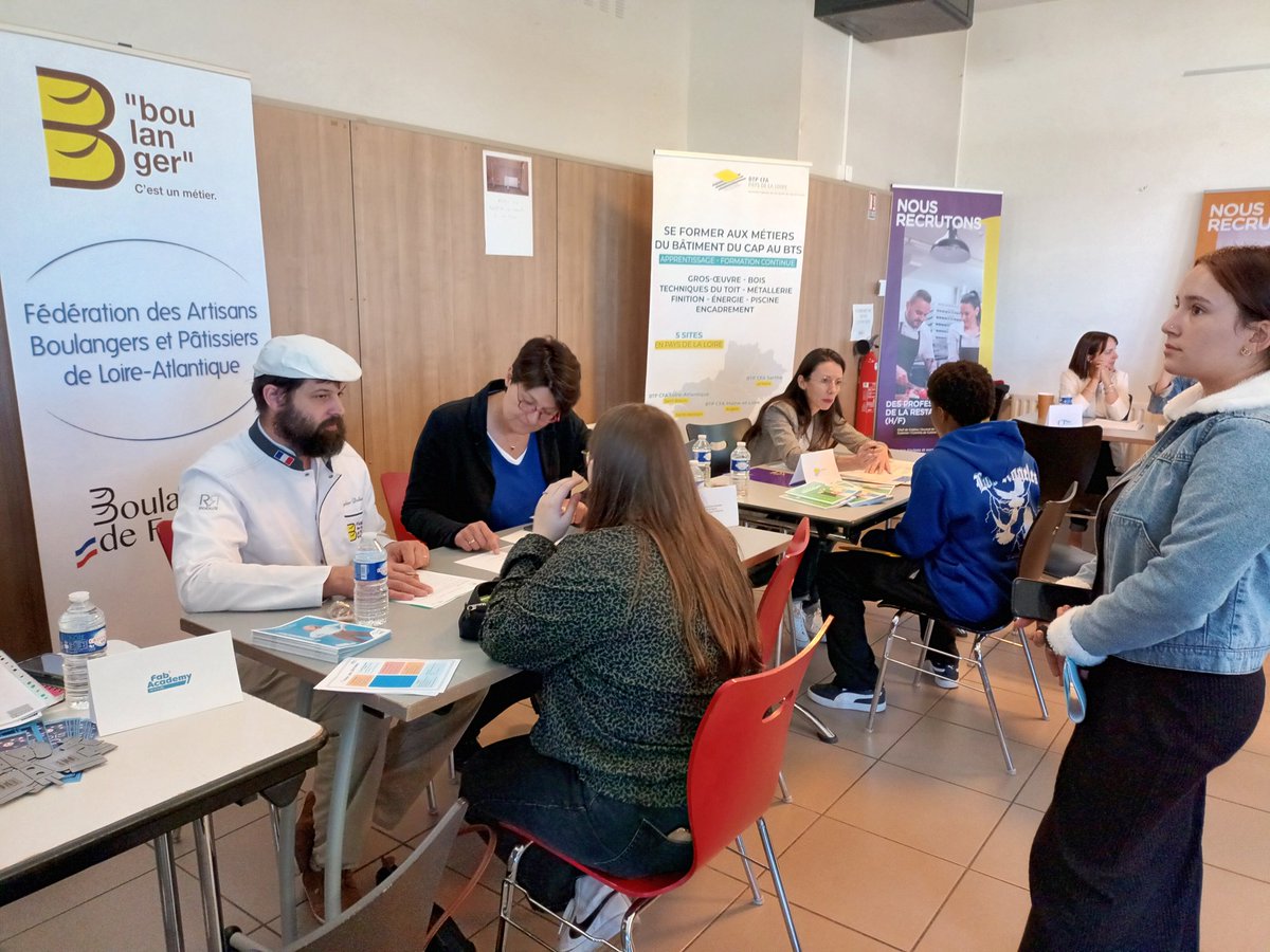 Franc succès ce matin pour le Forum Alternance de l'<a href="/AtdecEmploi/">Atdec Nantes Métropole</a> à #Bellevue : 400 offres d'alternance en entreprise, incluant la formation nécessaire, proposées par 40 structures, des centaines de personnes présentes. Bra-vo <a href="/dibamedjahed/">Dibamedjahed</a> <a href="/hervefournier44/">Hervé Fournier</a> !