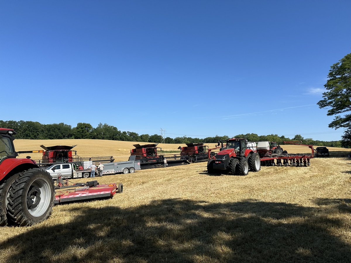 PathwayFamFarms's tweet photo. Gearing up for another great day of #wheat harvest here at #PathwayFamFarms We have been blessed with great weather so far. Hoping to finish up at the end of the week. 🌾 https://t.co/THmSZBcLym