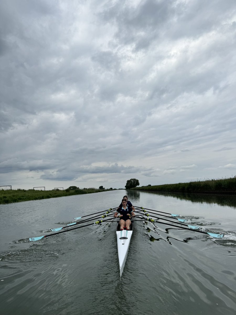 Kings_Ely_BC's tweet photo. Girls quad enjoying some evening water. 16 days to Henley Qualifiers📈 https://t.co/AM3y7gIwOs