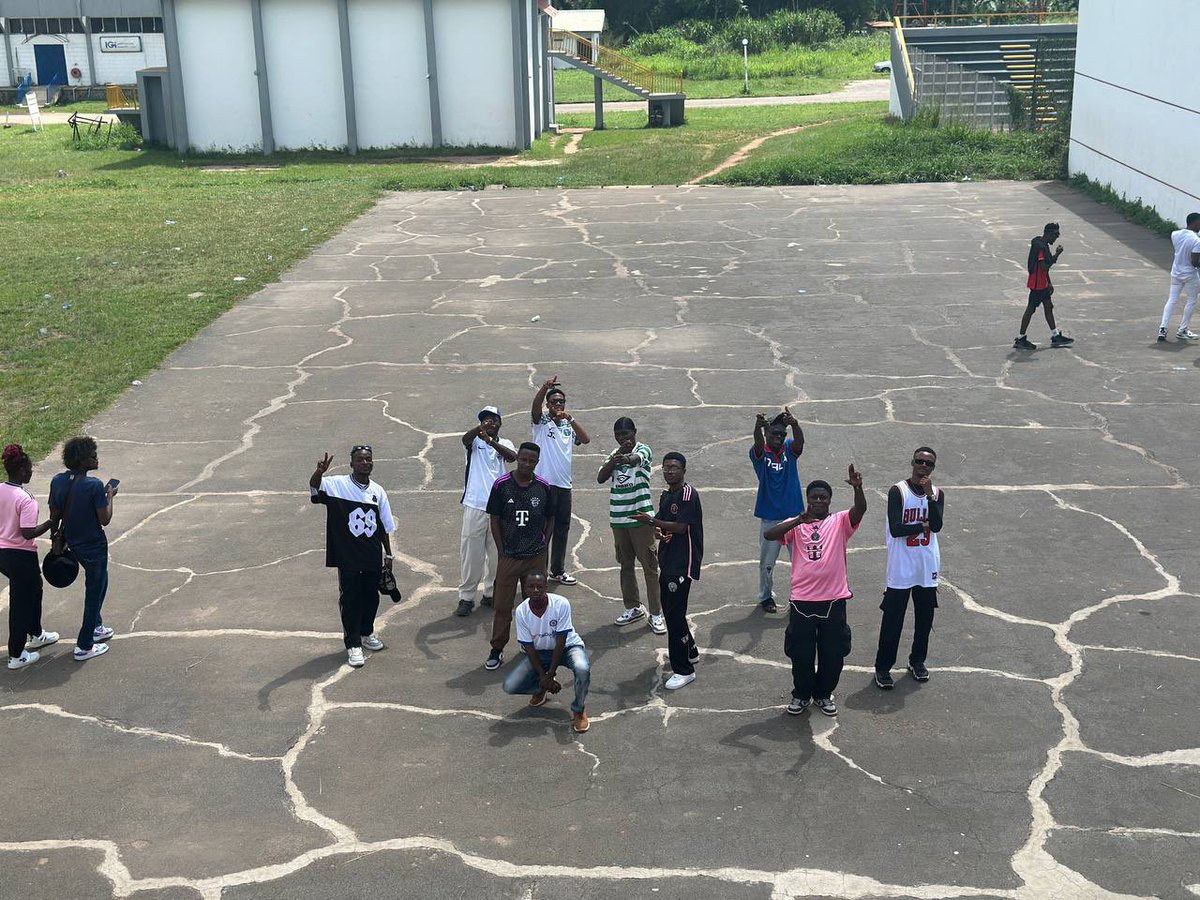 Isaacdafrosh's tweet image. FYB DAY 3🧊🥶🚀

#JERSEYDAY
#OAUFYB