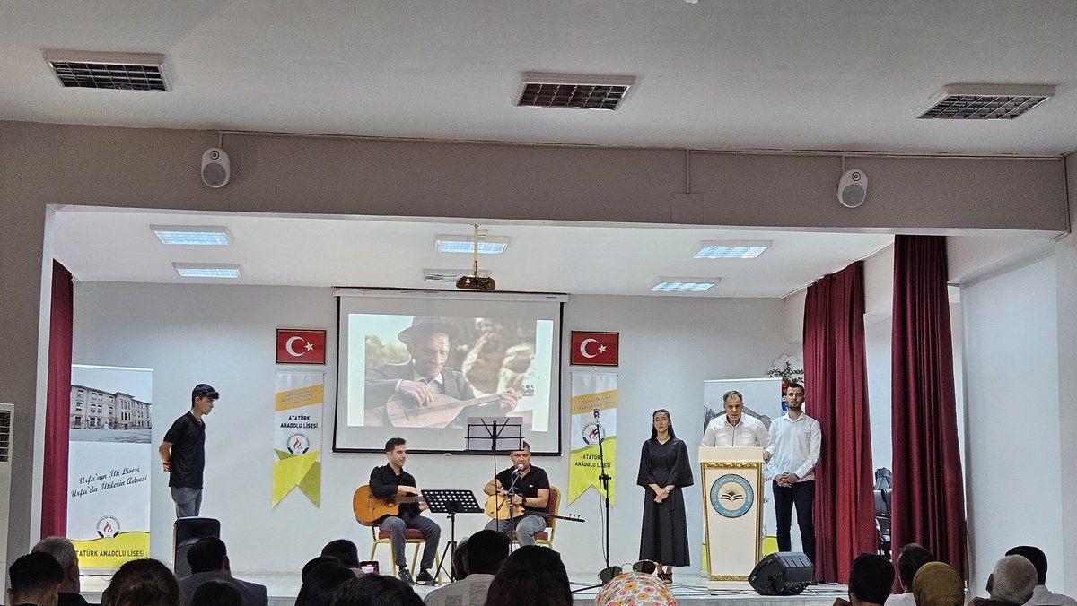 Atatürk Anadolu Lisesi (@atatrkanadolul1) on Twitter photo Okulumuz Atatürk Anadolu Lisesinde gerçekleşen geleneksel yıl sonu etkinliğimizde resim sergisinden sene sonu proje çalışmalarına,şiir dinletisine,yürekleri ısıtan türkülere kelimenin tam anlamıyla “Sazdan Söze, Gönülden Öze” bir program gerçekleşti. <a href="/ismail_kaya_63/">İsmail KAYA</a> @HHuseyinAY Okulumuz Atatürk Anadolu Lisesinde gerçekleşen geleneksel yıl sonu etkinliğimizde resim sergisinden sene sonu proje çalışmalarına,şiir dinletisine,yürekleri ısıtan türkülere kelimenin tam anlamıyla “Sazdan Söze, Gönülden Öze” bir program gerçekleşti. <a href="/ismail_kaya_63/">İsmail KAYA</a> @HHuseyinAY