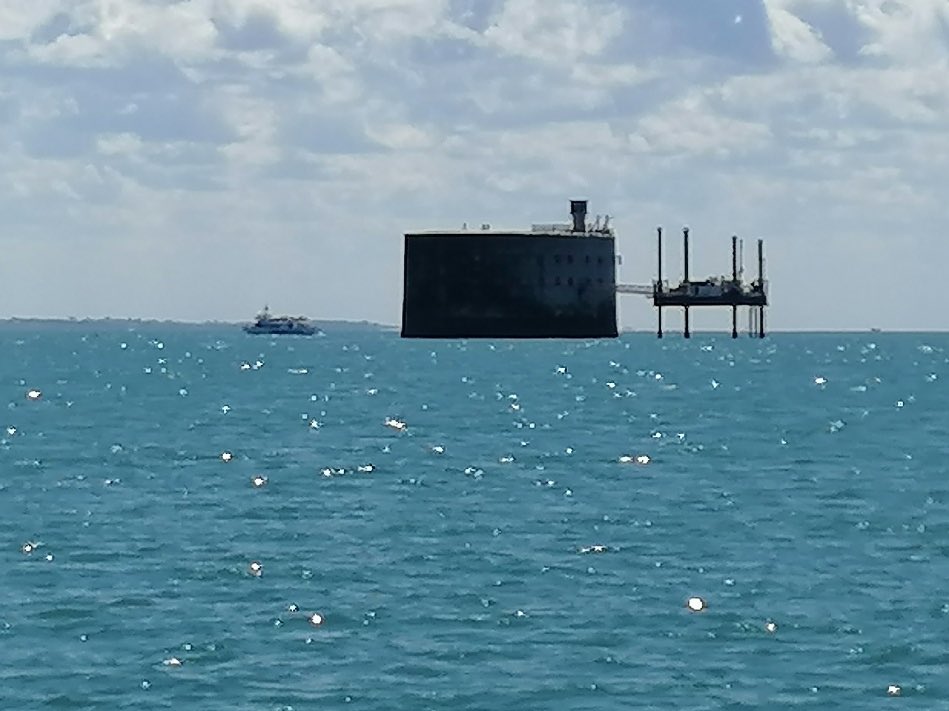 Expérience exceptionnelle pour les élèves de l’option BIMER (brevet initiation à la mer): sortie en mer sur le bateau "Notre Dame Des Flots" organisée avec nos partenaires de l'association OCEAN PEAK. Une option qui ouvre le champ des possible pour des collégiens de REP+