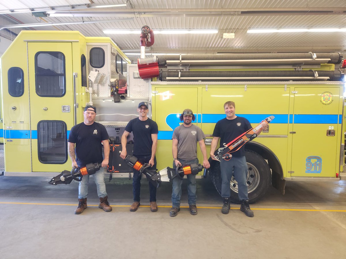 Seahawk_Service's tweet image. A busy TREX month for the Gravelbourg Fire Department They had Sea Hawk do their Level 2 training and 1 week later received their TREX tools.

They have been a @HolmatroRescue  Customer for a number of years and are very excited to join the #Pentheon revolution.