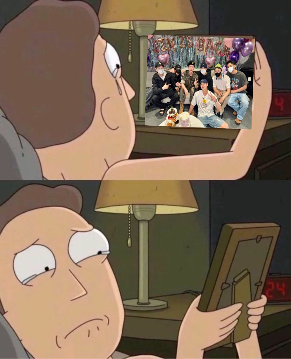 QueenMin93_'s tweet photo. Happy anniversary uri bangtan💜
Army bangtan forever 💜🤍
We love u 💜
#BTS 
 #BTS11thAnniversary https://t.co/c4bQF5a4Vx