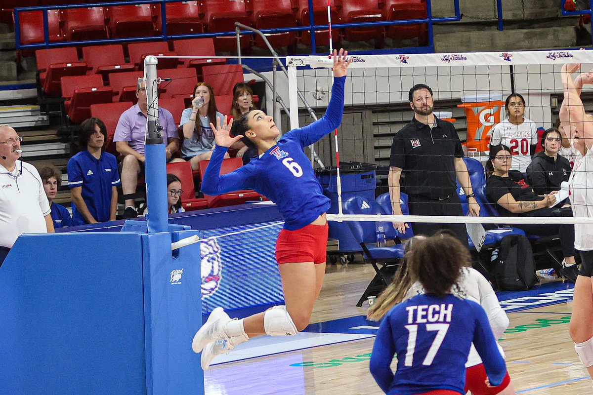 LA Tech Volleyball 🐶🏐 tweet media