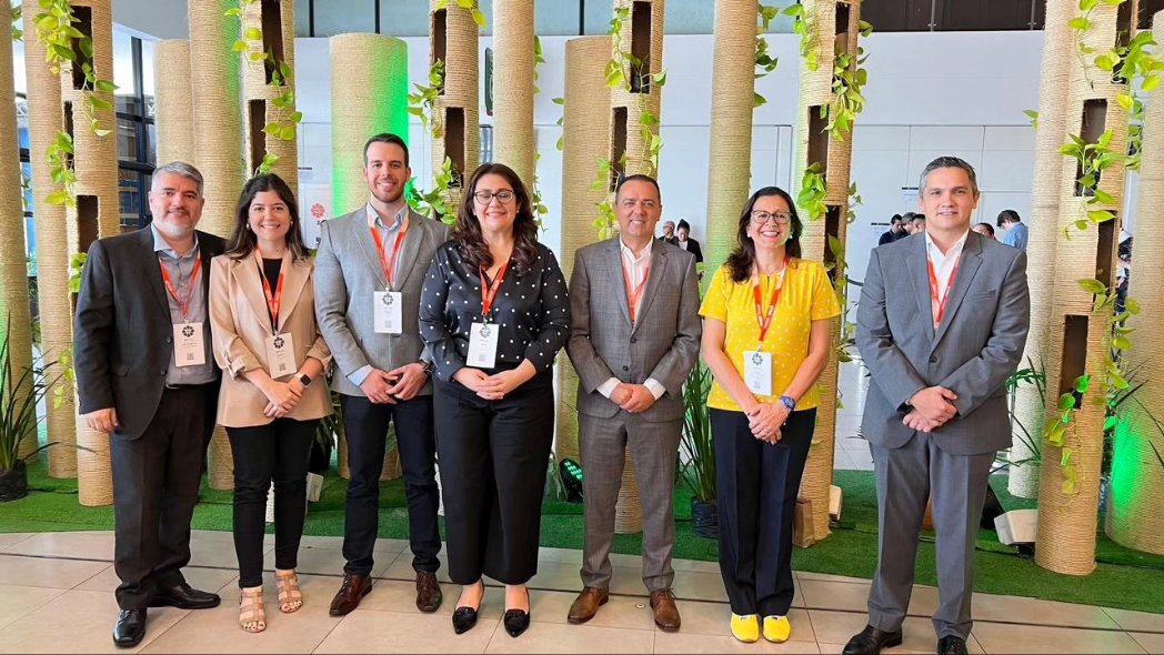 Mesadefinanzas's tweet photo. Día 2 en la Semana de la sustentabilidad del @BIDInvest #SW24
Hasta el 13 de junio estamos participando de este importante evento.
Hoy explorando el potencial de la economía verde y las soluciones basadas en la naturaleza.
#inversionesdeimpacto https://t.co/8mlrk3yzWI