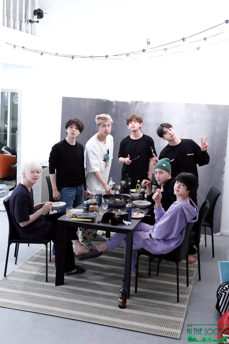 iu lắm💞

HAPPY ANNIVERSARY BTS
#BTS11thAnniversary #BangtanTurns11
#11YearsWithBTS #11YearsOfAPOBANGPO #SeeYouNextYear