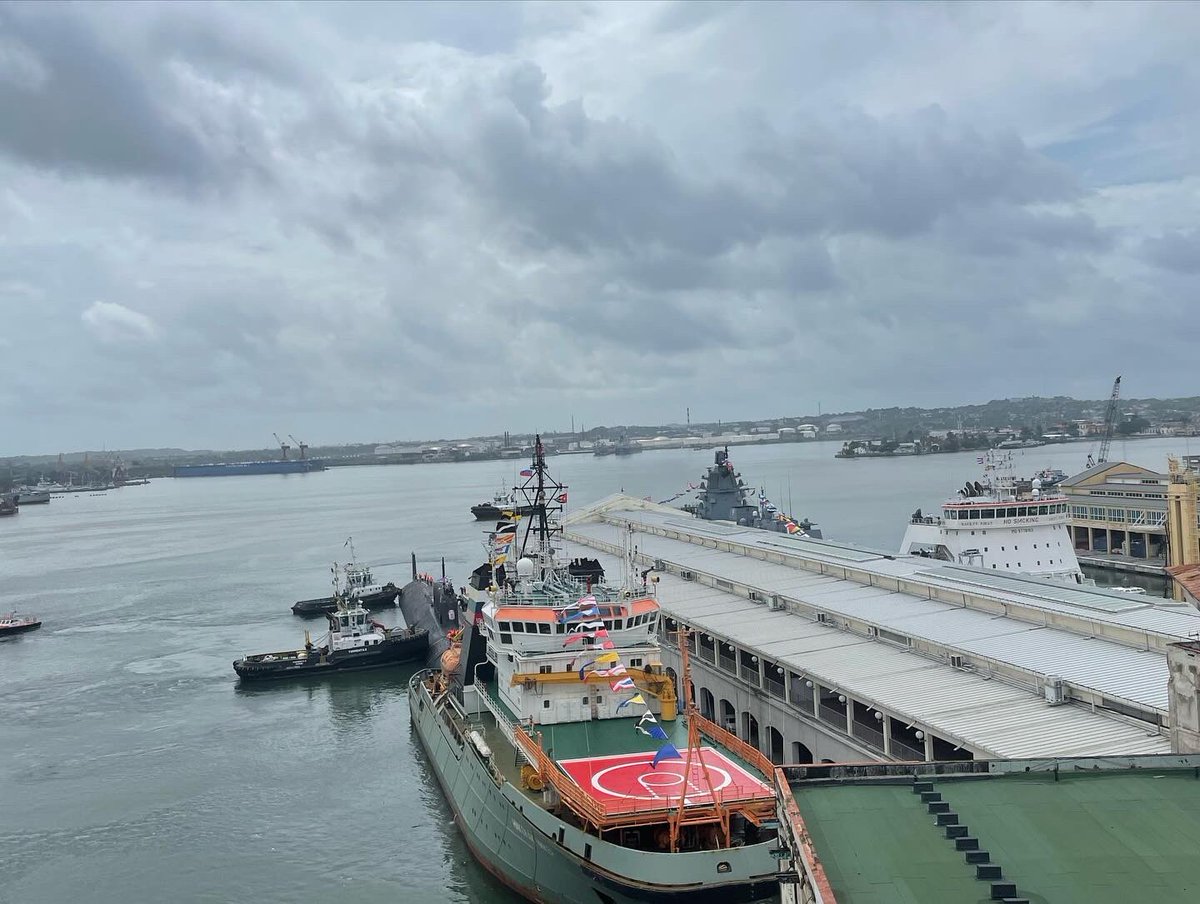 From our office we have a great view of the port of Havana. These terminals used to be full of US cruise ships, which are no longer allowed because of US regulations that changed during the Trump admin. Today they are full of Russian war ships.