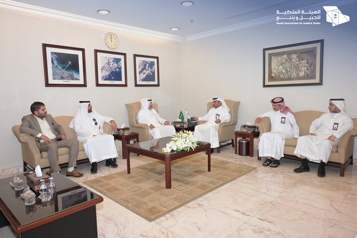RCJY_Jubail's tweet photo. استقبل الرئيس التنفيذي 
م. محمود الذيب @_maltheeb 
الشيخ خالد بن راكان المرشد، واطلع عبر جولة لمركز زوار #الهيئة_الملكية_بالجبيل على قصة إنشاء وتشغيل وتطوير مدينة #الجبيل_الصناعية وتم عرض الفرص الاستثمارية المتاحة، كما قام بجولة في المنطقة الصناعية 

#صناعة_وحياة https://t.co/cfqij1Jirp