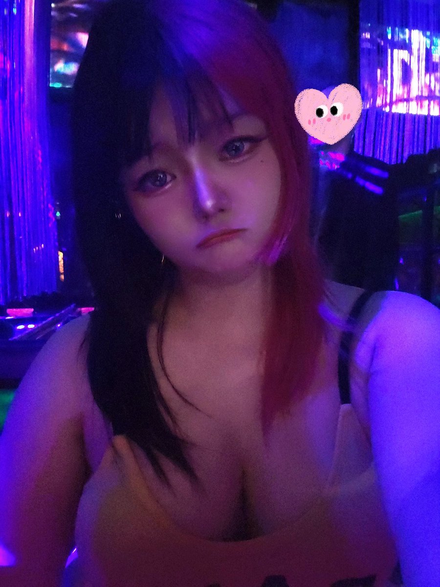 MythOcean（神話）酒吧
公關應徵失敗……
之後沒辦法常常找大家來玩了
我真的很喜歡這裡說……
#雖說只是想晚上有事做才應徵的
#失敗還是很傷心 https://t.co/op38ZmTm6k