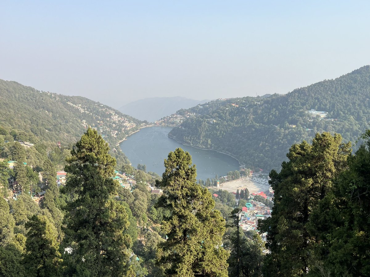 neebhatt's tweet photo. आम का सीजन जो है! 
#Nainital https://t.co/o9k8X2hywB