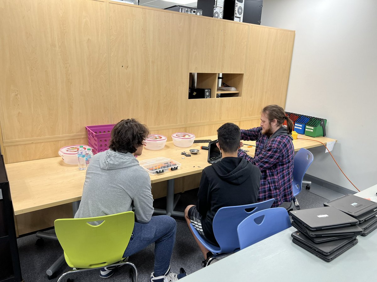 Coach_Binkley's tweet image. Yesterday was a big day for our #StrongTech department. We welcomed our first SHS summer student tech interns to their first day. These two individuals are already exceeding expectations. #ModelMustangs