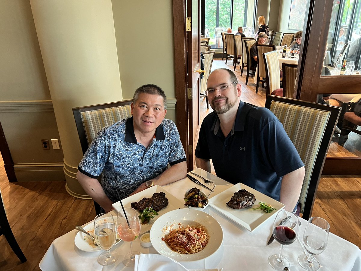 Amazing dinner with @AndyJ_Wong at <a href="/DaviosFox/">Davio's Foxborough</a> 
<a href="/PaulFlaherty13/">Paul Flaherty</a> <a href="/SteveDiFillippo/">Steve DiFillippo</a>