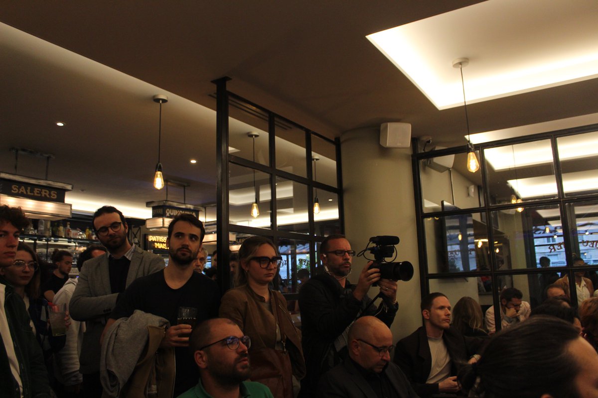 annesouyris's tweet photo. Beaucoup de monde pour le lancement de campagne de @sandrousseau ! Dans le 13ème, comme partout à Paris, le #FrontPopulaire s'organise et est prêt pour commencer la campagne ! https://t.co/PrCVQvtd93