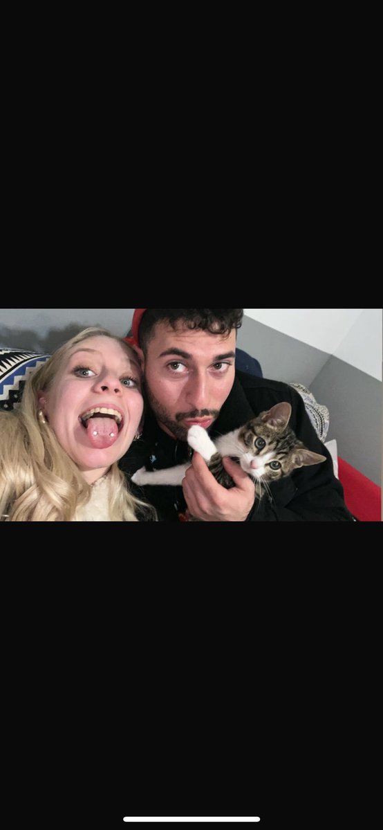 aaronnpr3's tweet photo. todos deberían tener una mujer como tú a su lado. https://t.co/dssL9qG4D1