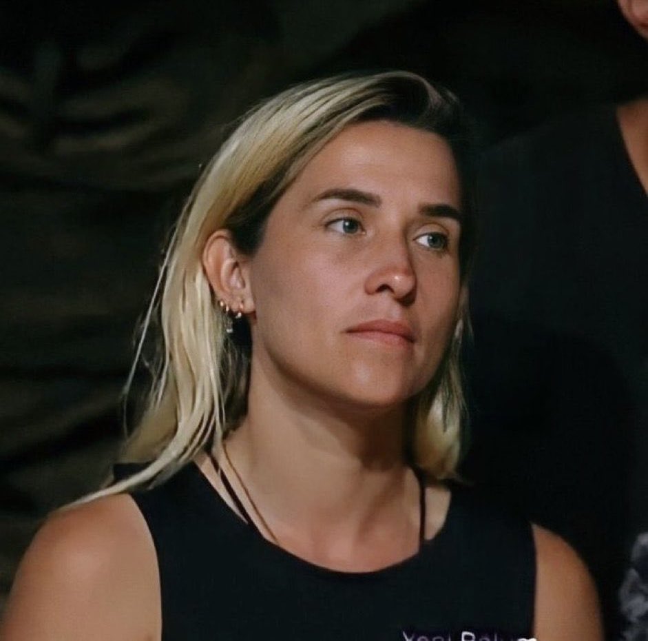 justnursel's tweet photo. potaya girdiği ilk günden beri herkes ama herkes eleneceğini söylüyor o ise ısrarla herkesi göt etmeye devam ediyor, en büyük müsün bilmiyorum ama çok büyüksün seda ocak #SurvivorAllStar2024 https://t.co/sr51GXTzrr