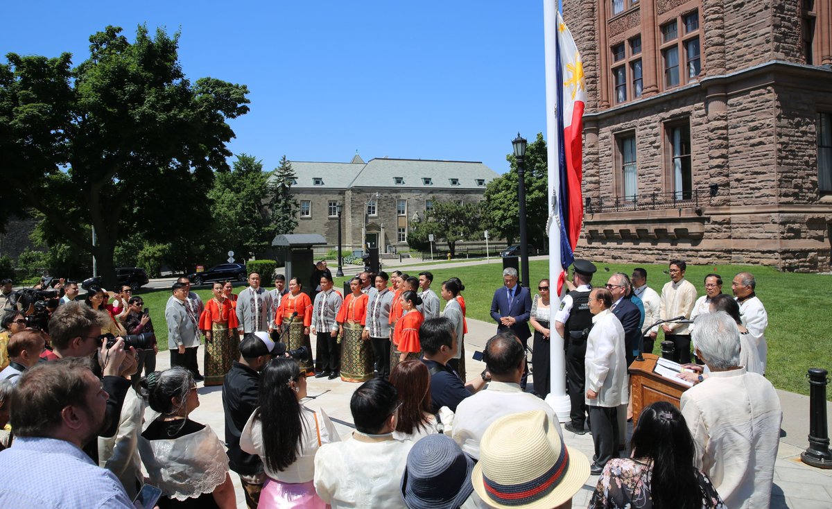 RaymondChoPC's tweet photo. ๐ต๐ญKalayaan, Kinabukasan, Kasaysayan
Celebrating Philippines' Freedom, Future, History at Queen's Park today as we marked the 126th #PhilippineIndependenceDay
Salamat, Federation of Philippine Canadians Ontario for hosting, honouring the #FilCan community and heritage
#Mabuhay https://t.co/eu89aBDLXW